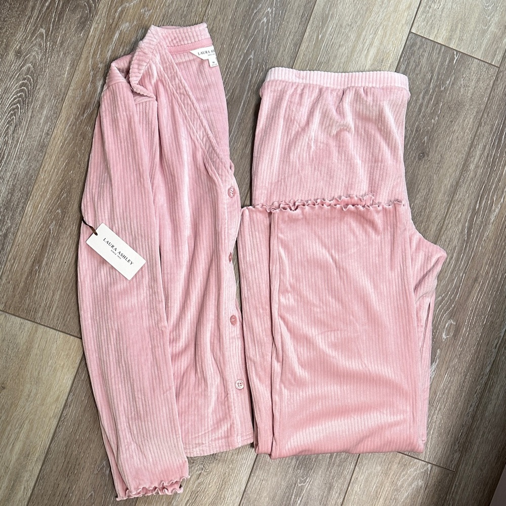Laura Ashley Soft Pink Lounge Set